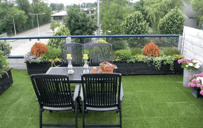 RUBBERTGRASS 1 RUBBERTGRASS